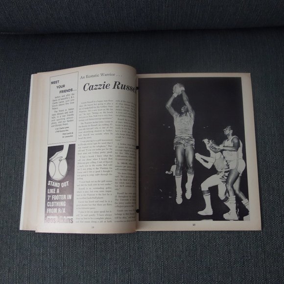 Vintage Official Warriors Quarterly 1971-72 - Picture 7 of 15